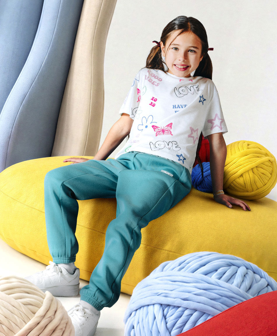 Pantal&oacute;n buzo ni&ntilde;a b&aacute;sico verde