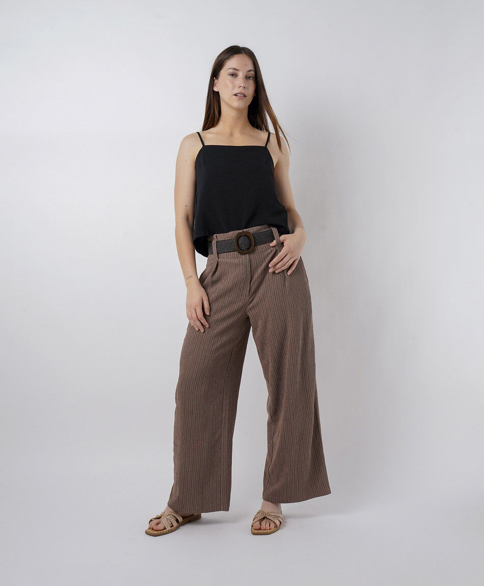 Pantal&oacute;n mujer l&iacute;neas cintur&oacute;n
