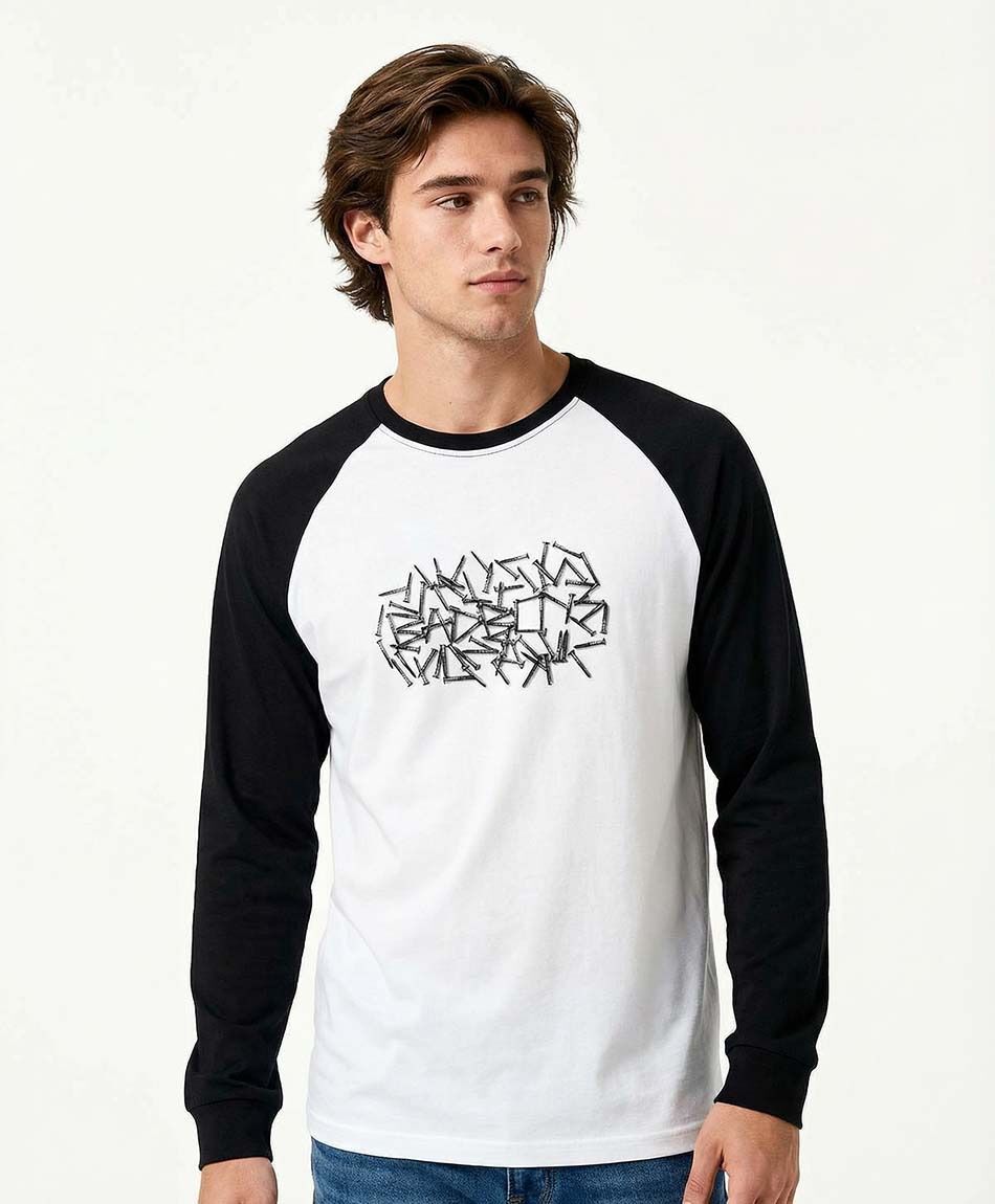 Polera hombre bicolor clavos