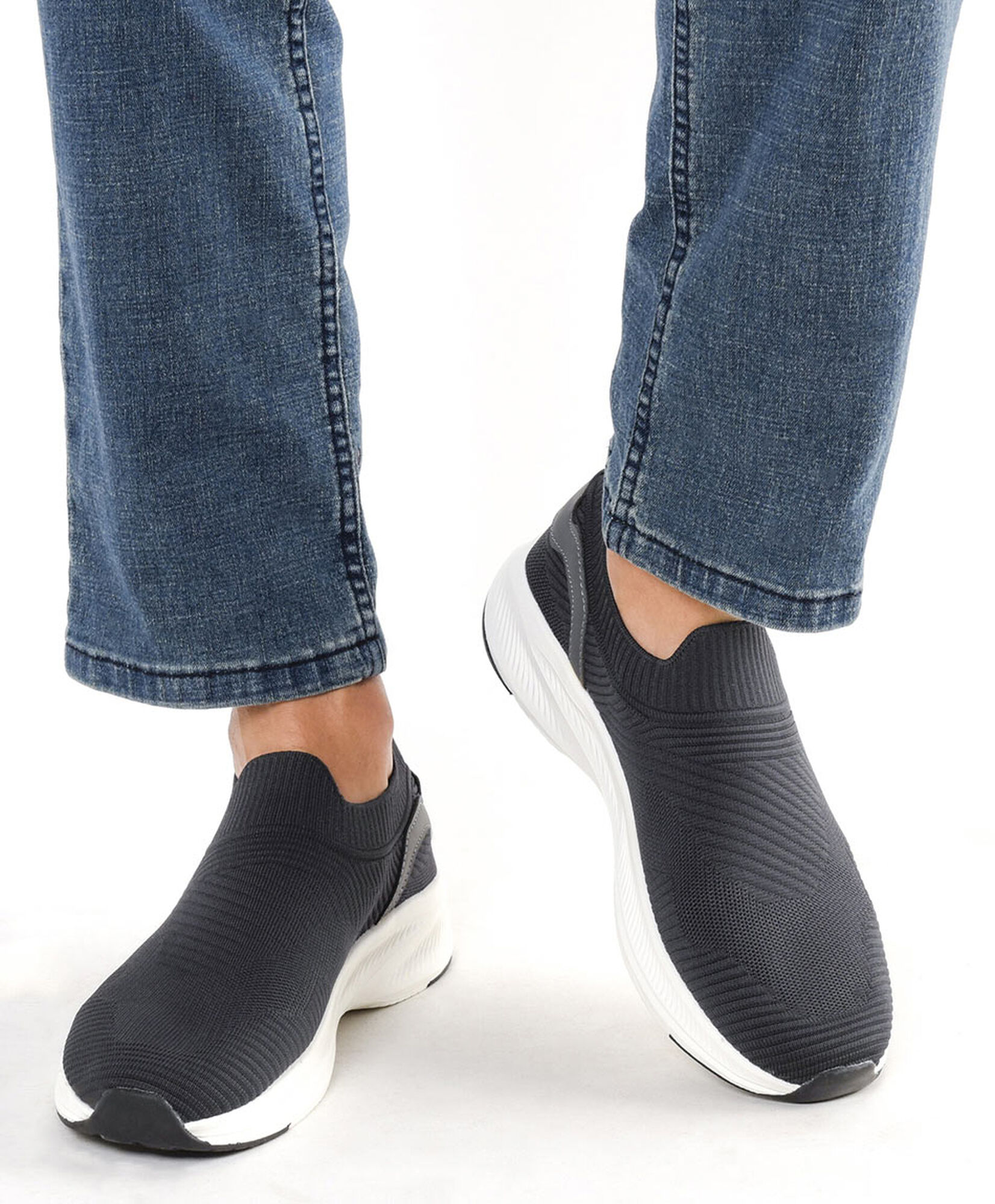 Zapatilla hombre slip on gris Zapatilla hombre slip on gris