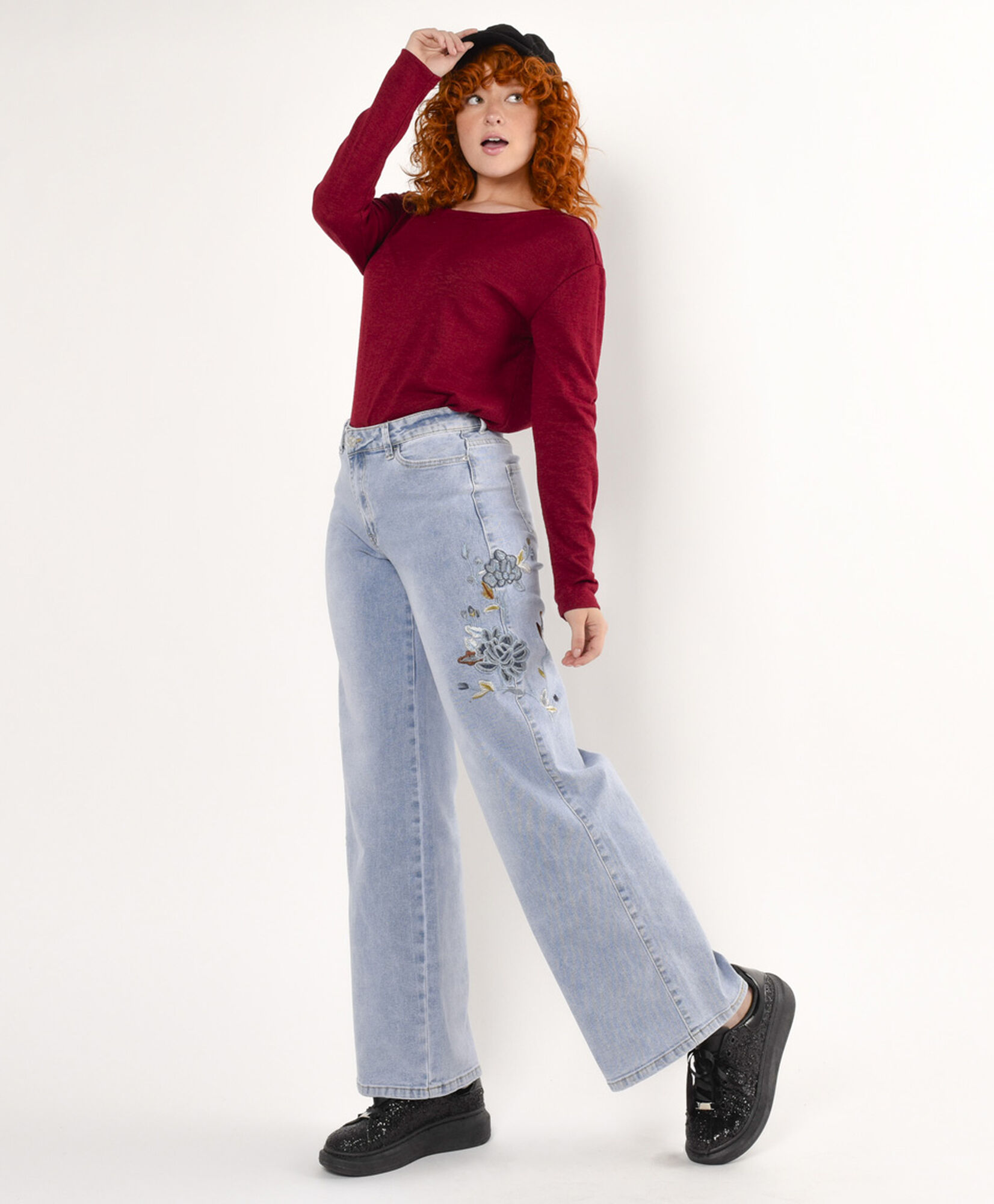 Jeans mujer bordado floreado Jeans mujer bordado floreado