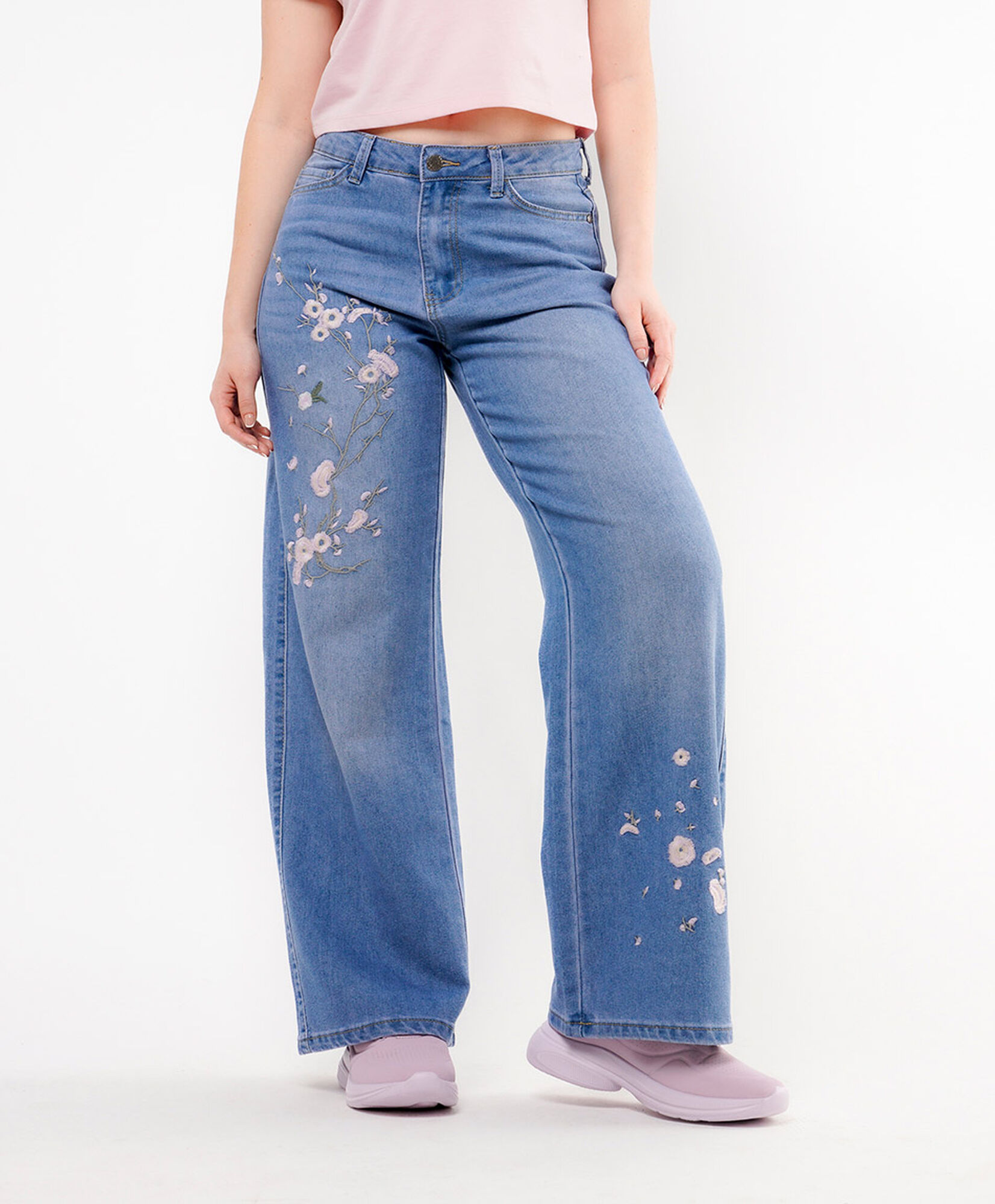 Jeans mujer flores bordadas wide Jeans mujer flores bordadas wide