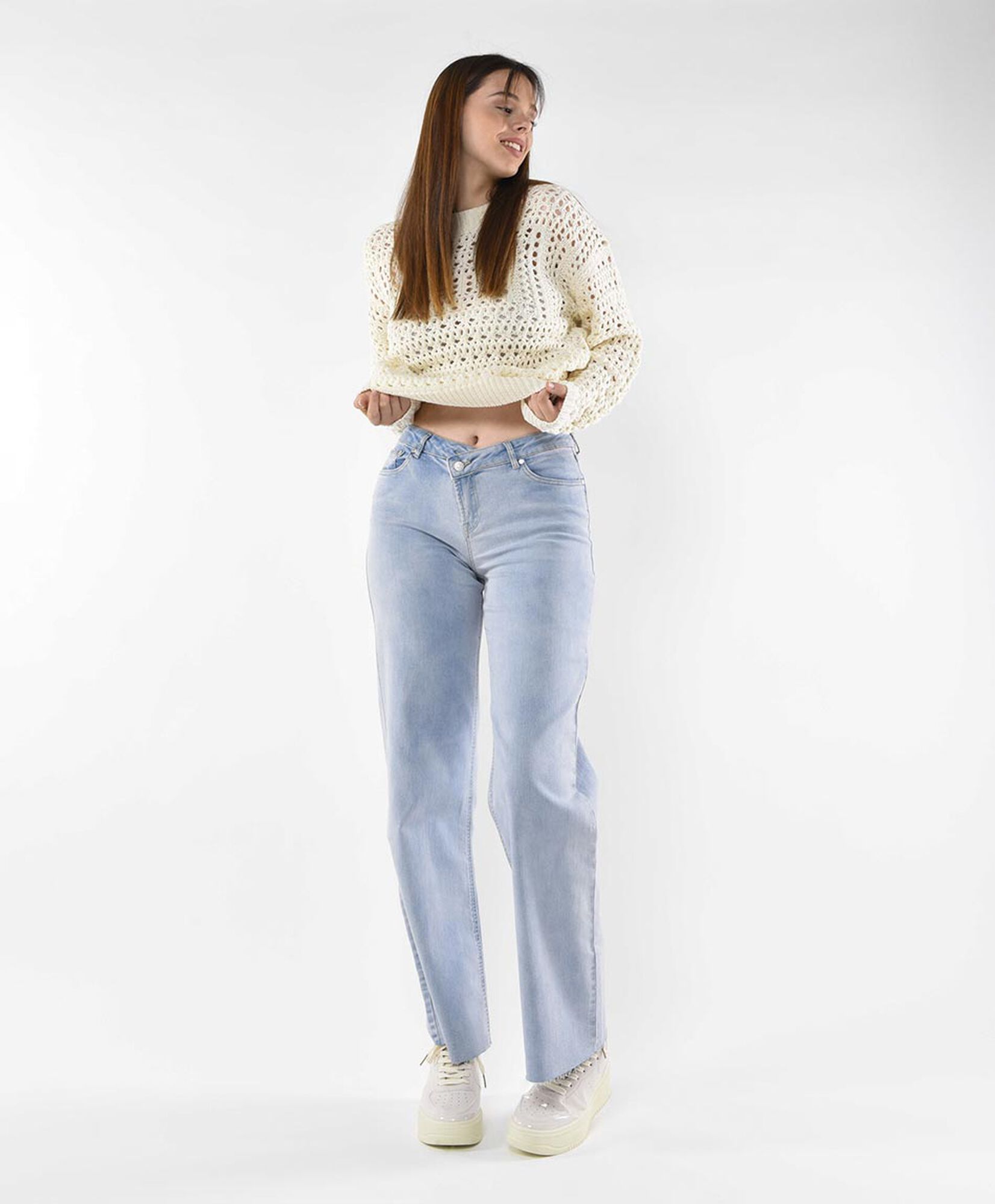 Jeans mujer cruzado tiro alto Jeans mujer cruzado tiro alto