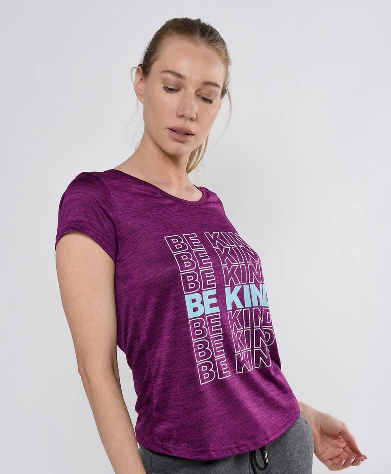Polera deportiva mujer abertura espalda Polera deportiva mujer abertura espalda