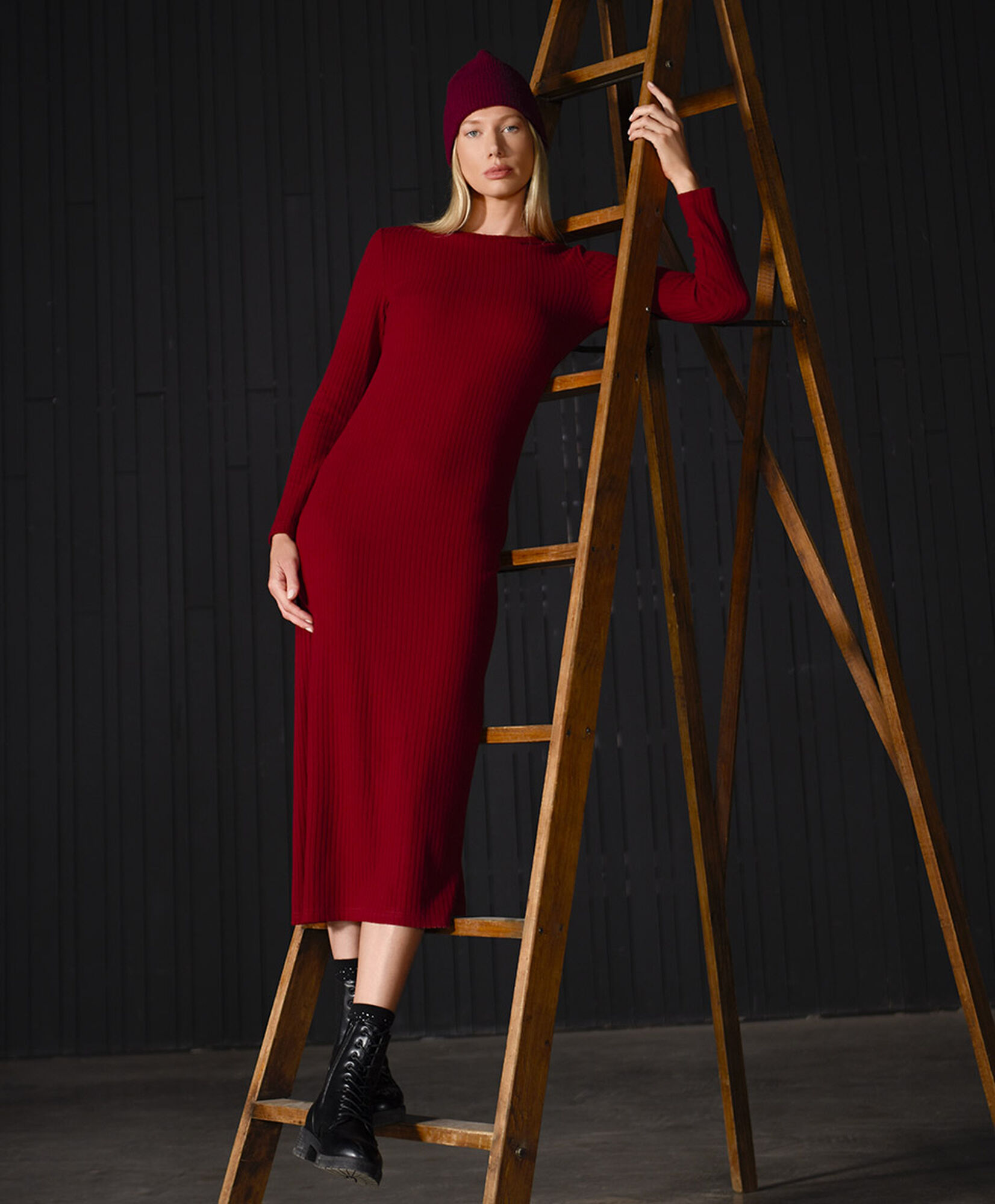 Vestido mujer acanalado largo Vestido mujer acanalado largo