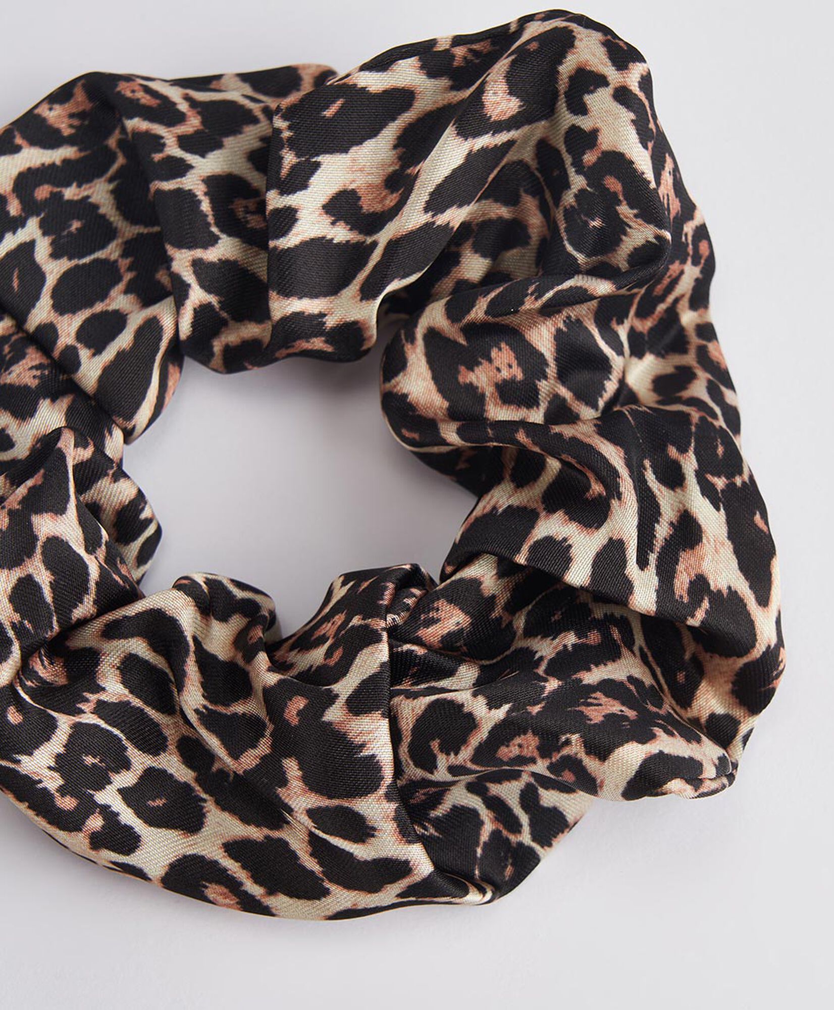 Set 3 scrunchies mujer animal print Set 3 scrunchies mujer animal print