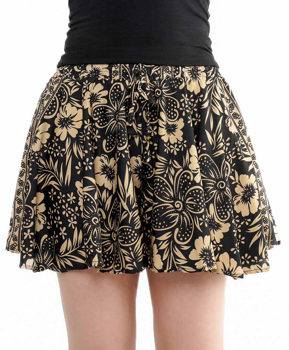 Short mujer flower dreams