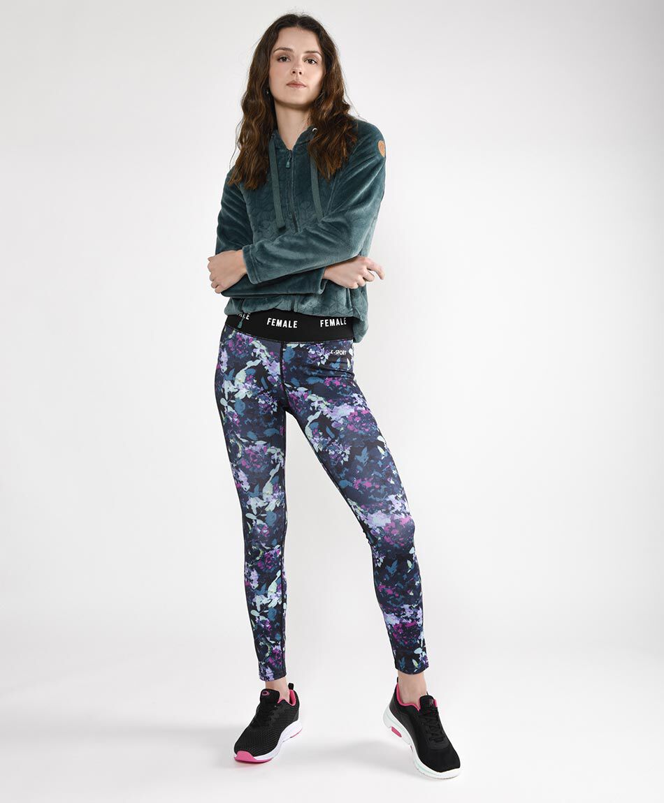 Calza hasta los tobillos tiro alto