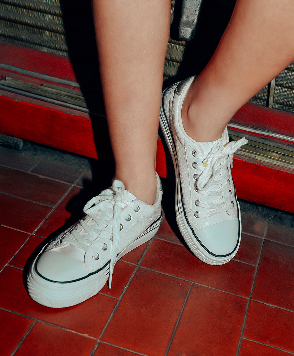 Zapatilla mujer textura blanca