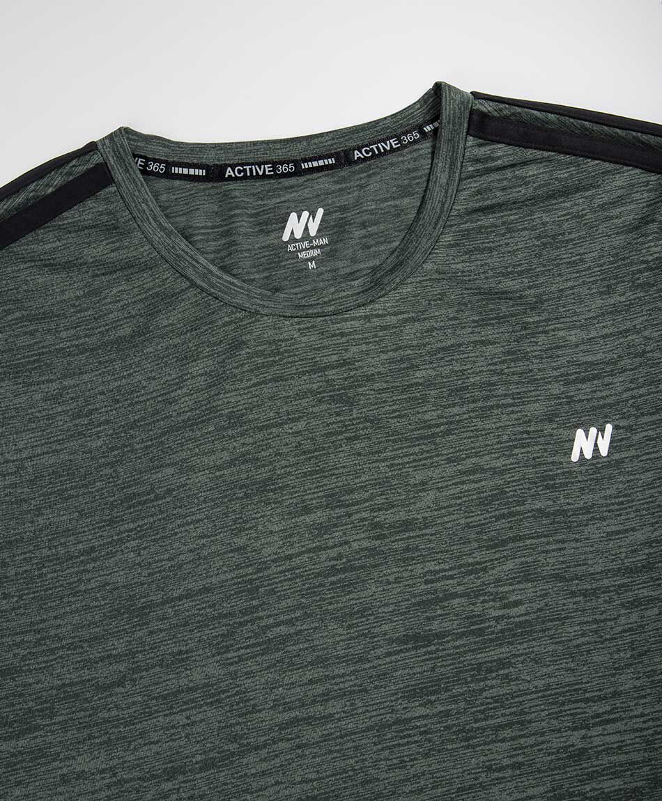 Polera deportiva hombre l&iacute;neas gris oscuro