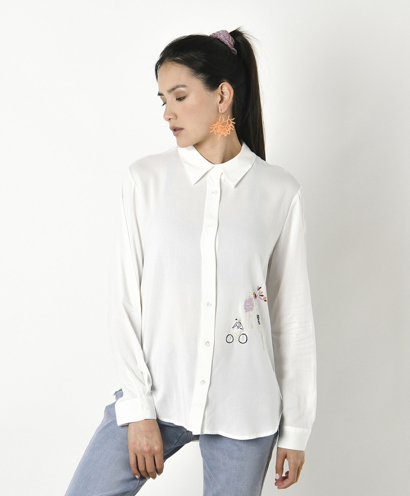 Blusa mujer oversize bicicletas bordada Blusa mujer oversize bicicletas bordada