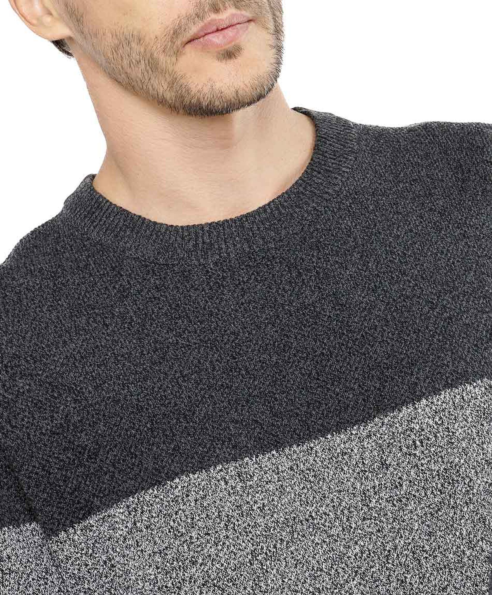 Sweater hombre tricolor Sweater hombre tricolor