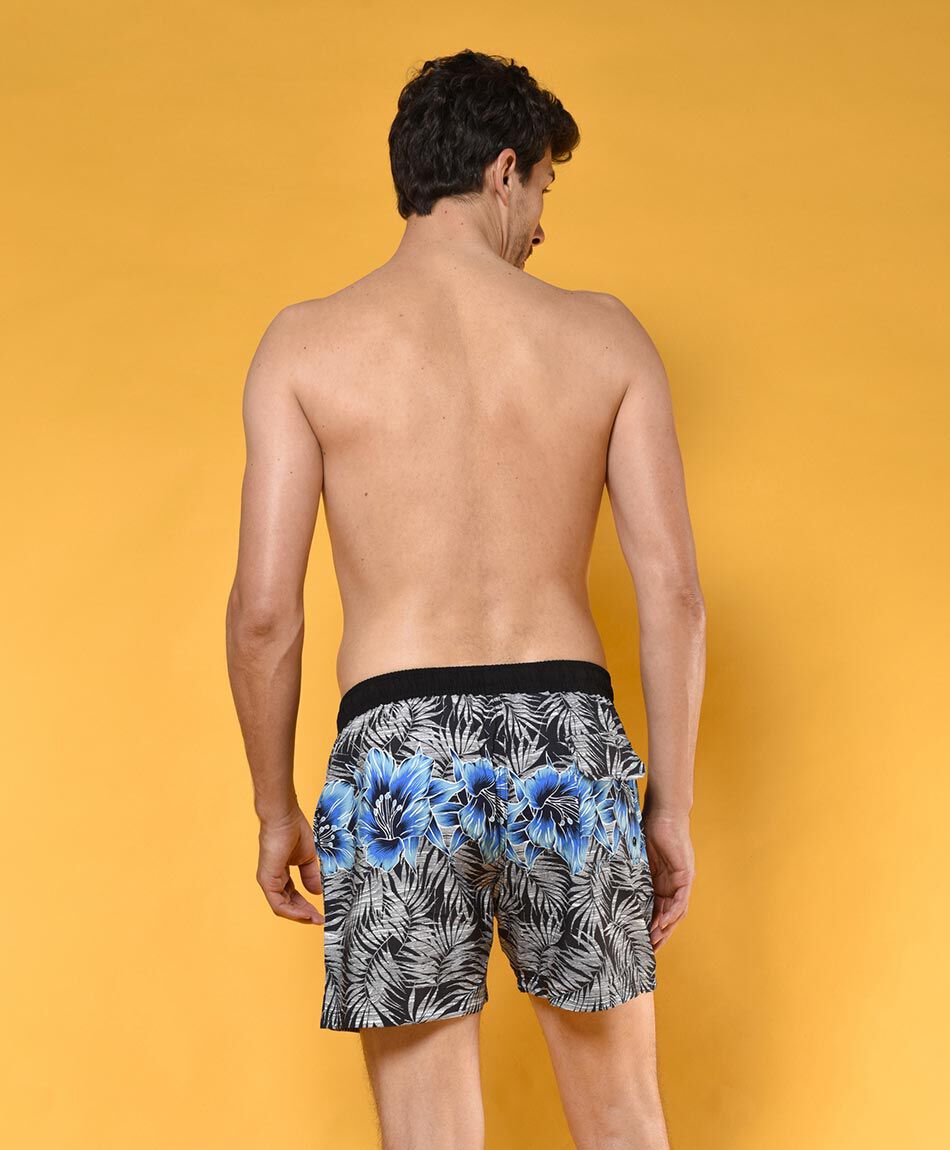 Traje de ba&ntilde;o
