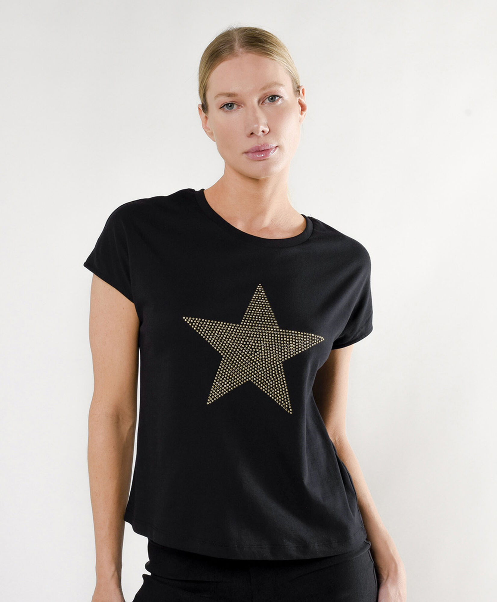Polera mujer estrella tachas Polera mujer estrella tachas