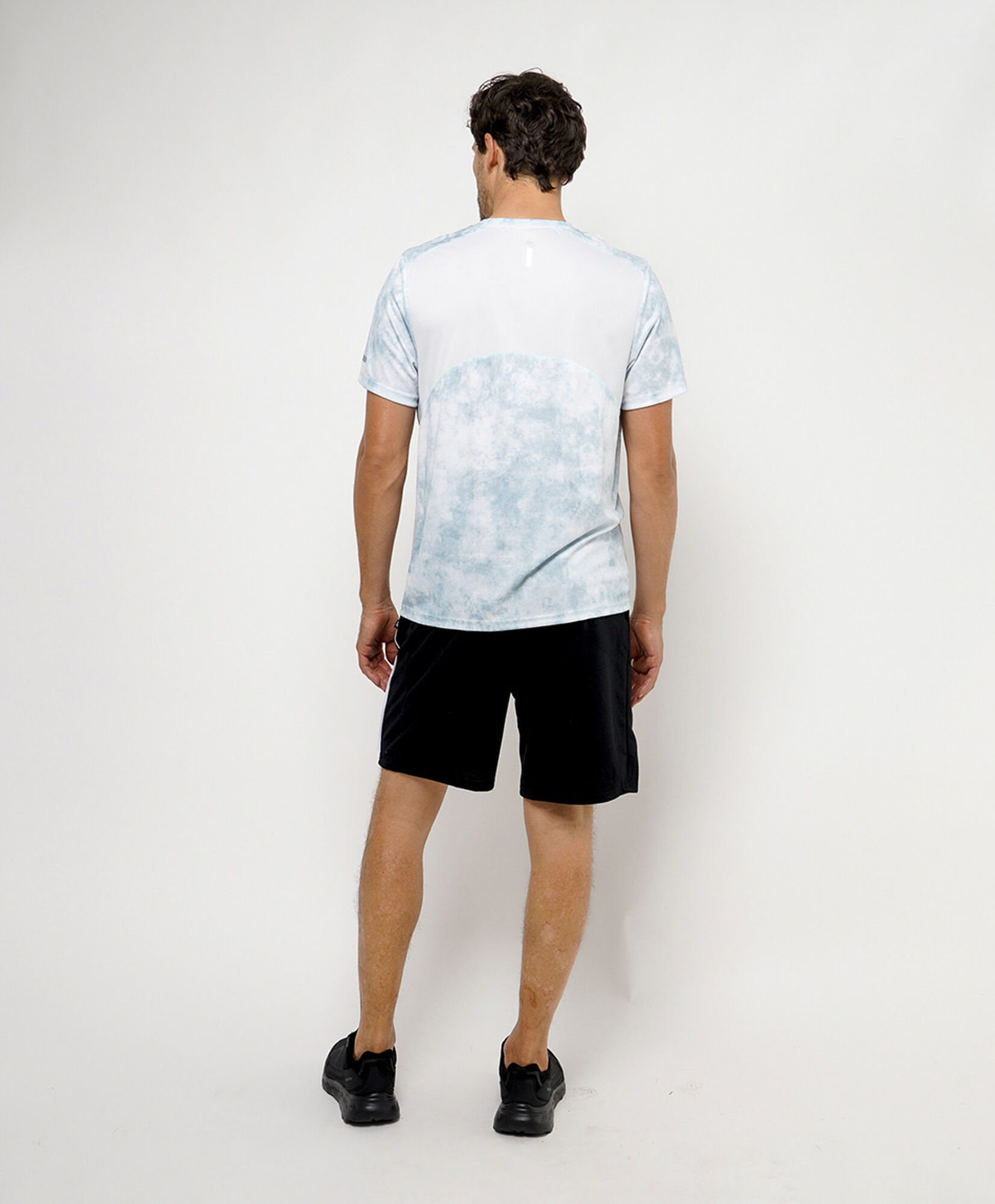 Short deportivo hombre línea blanca Short deportivo hombre línea blanca