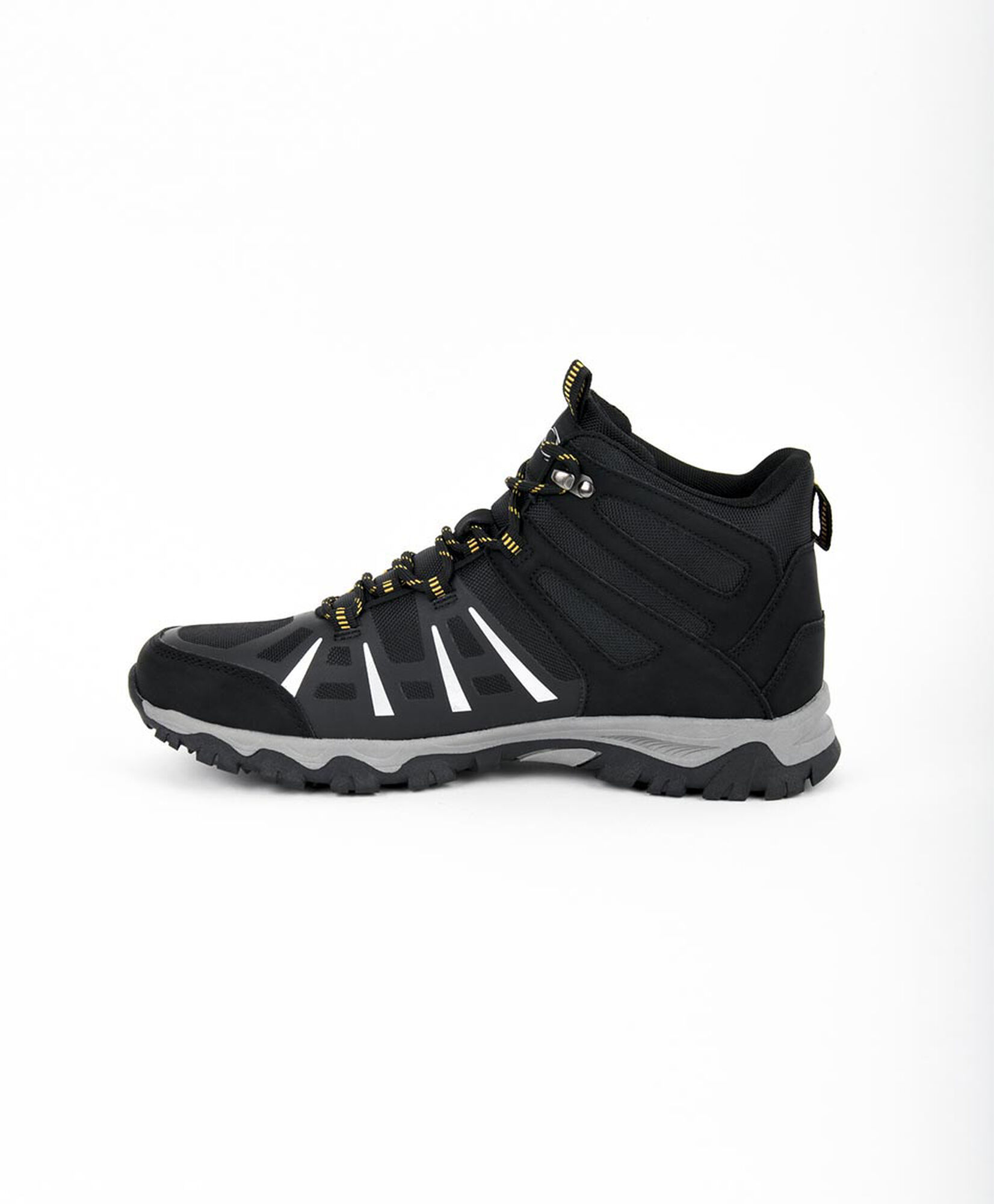 Zapatilla hombre outdoor caña alta Zapatilla hombre outdoor caña alta