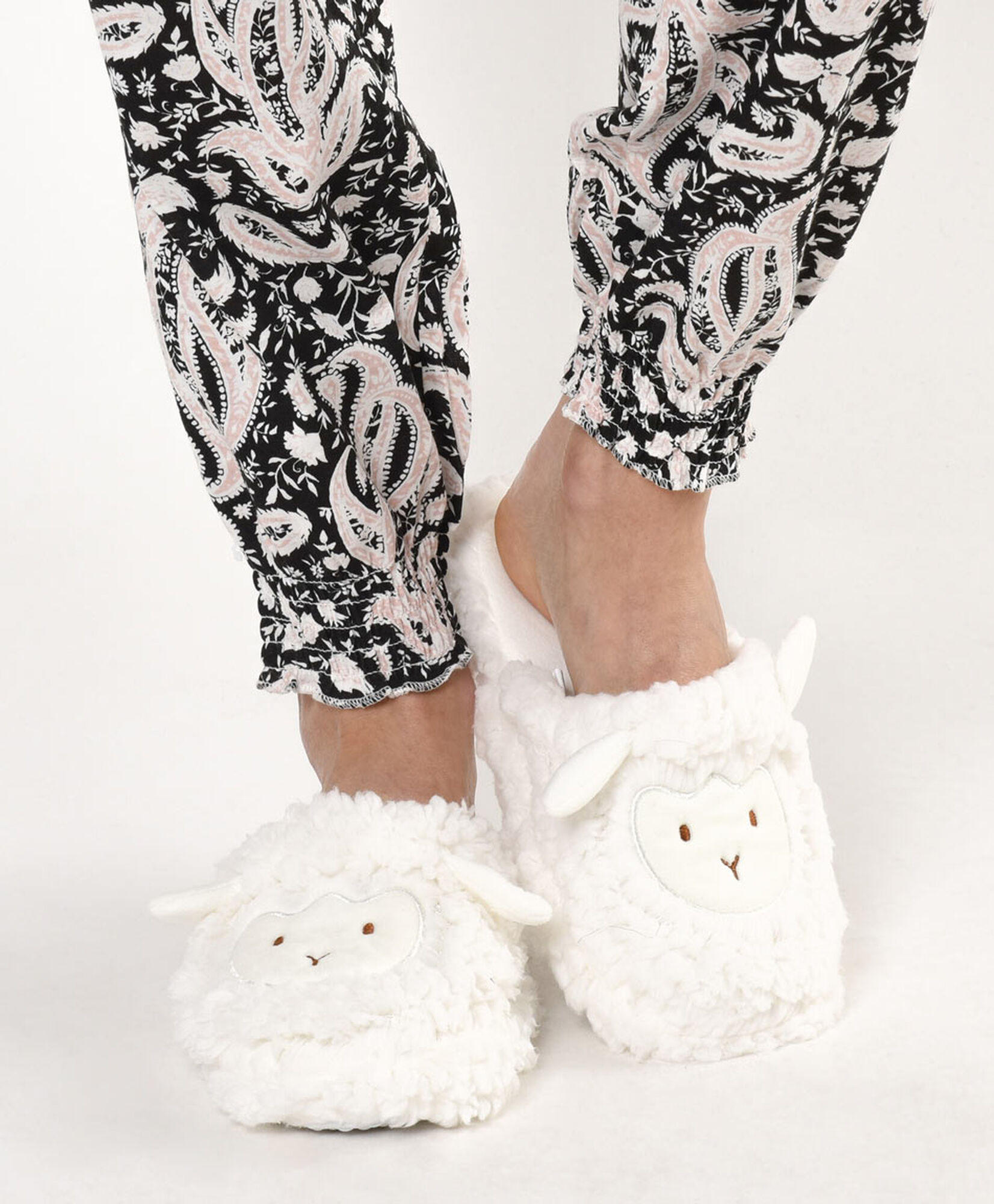 Pantufla mujer corderito Pantufla mujer corderito