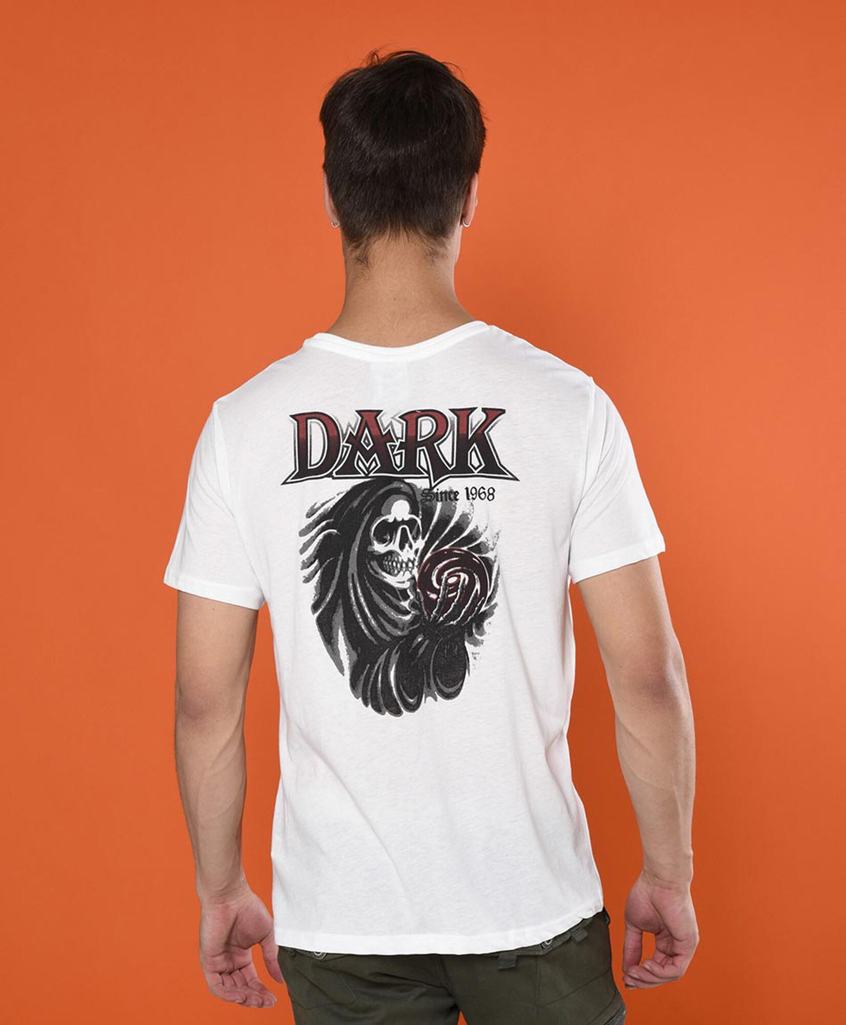 Polera hombre doble estampado dark Polera hombre doble estampado dark