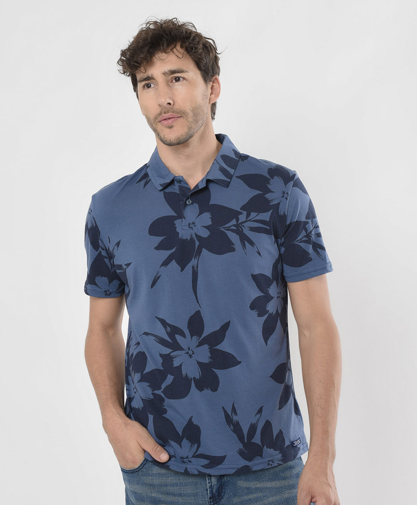 Polera hombre floreada cuello piqué Polera hombre floreada cuello piqué