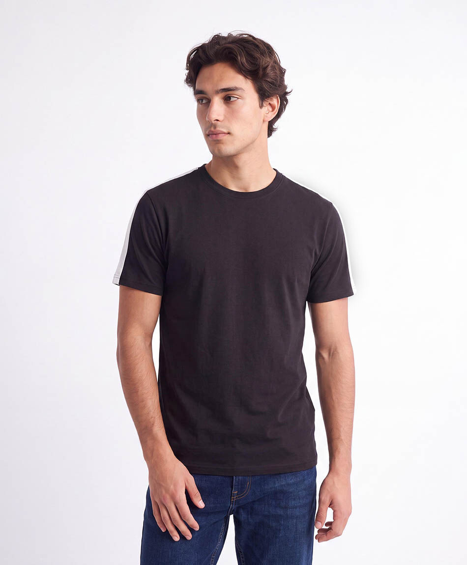 Polera hombre contraste l&iacute;neas
