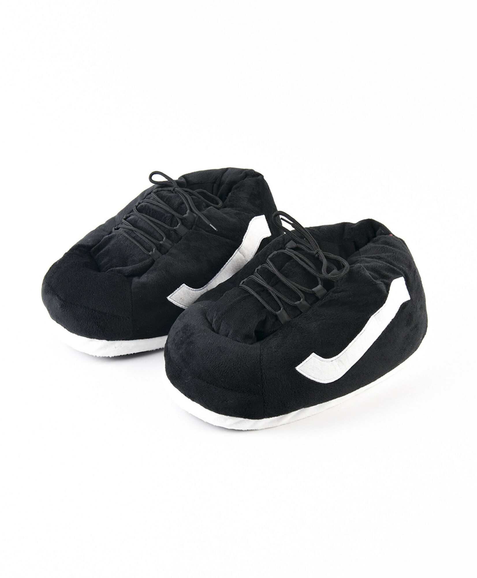 BOTIN ZAPATILLA NEGRA BOTIN ZAPATILLA NEGRA