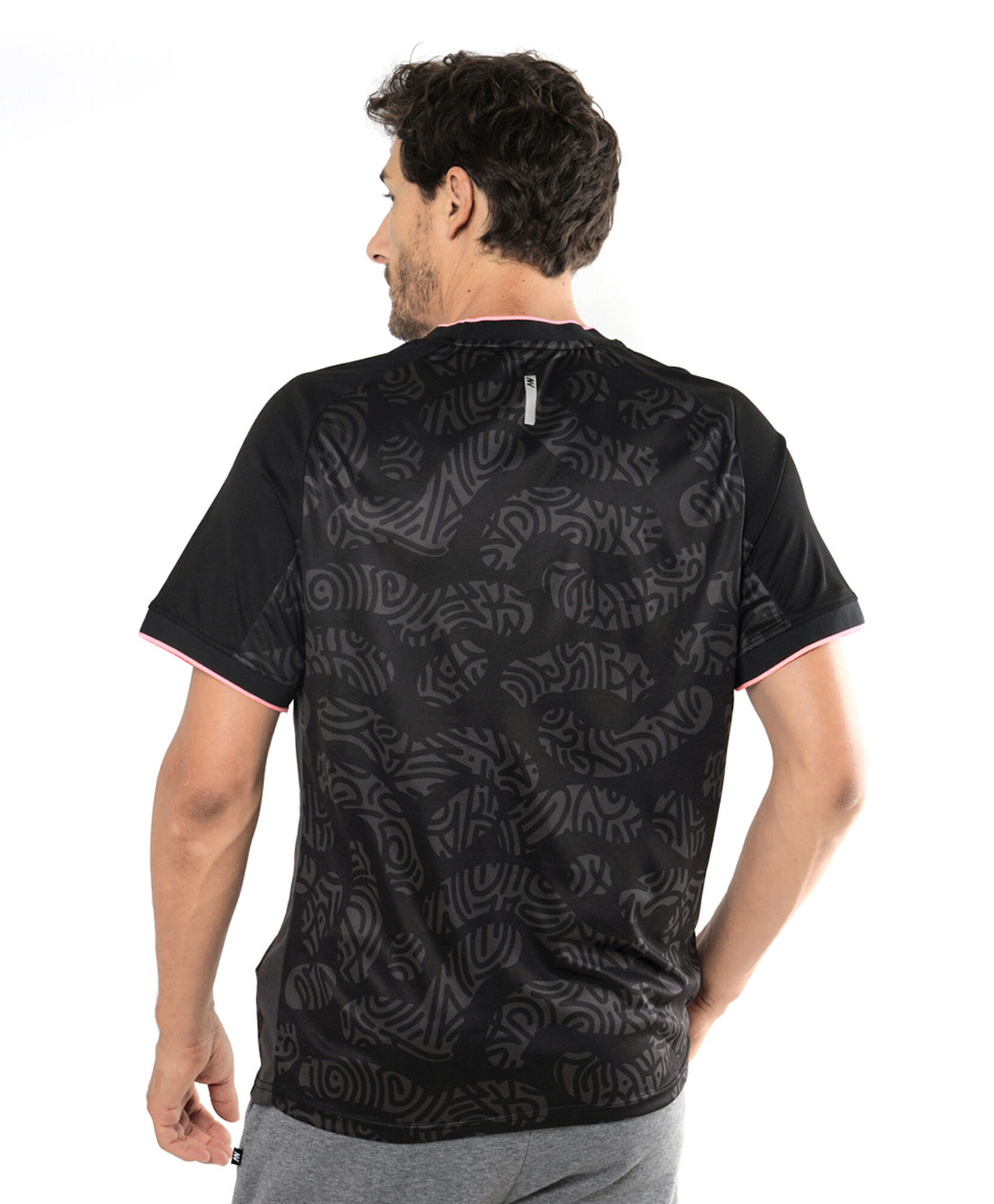 Polera deportiva hombre diseño Polera deportiva hombre diseño