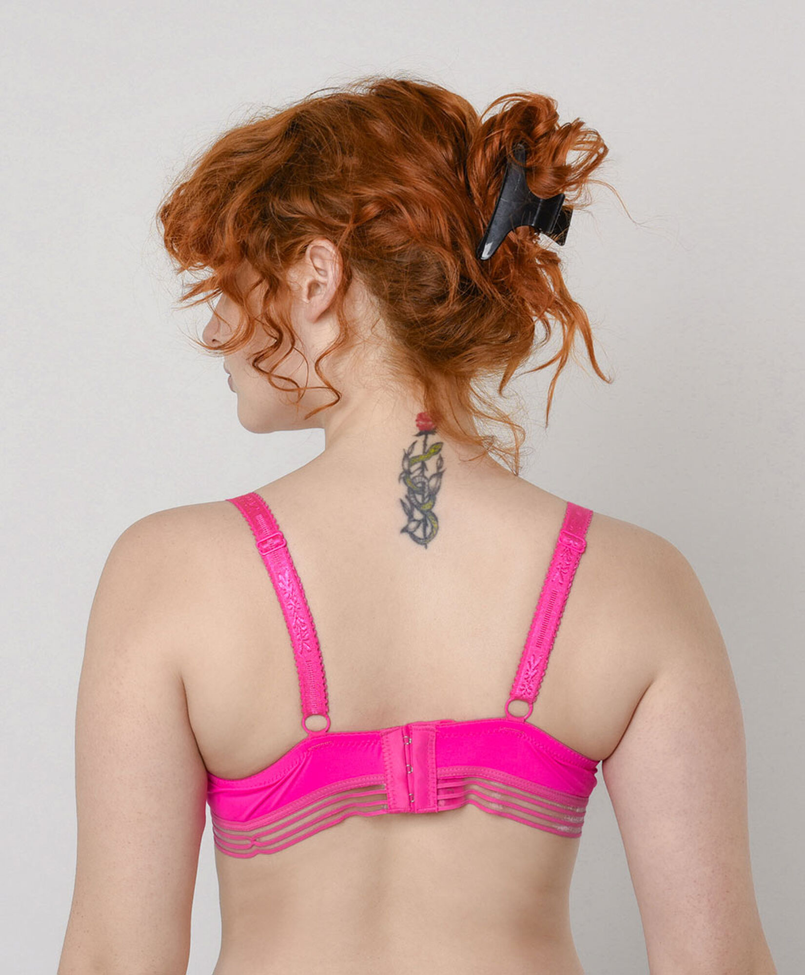 Sostén mujer nudo push up Sostén mujer nudo push up
