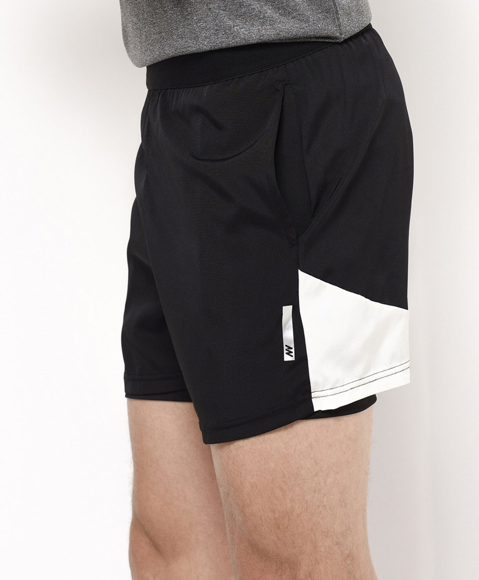 Short deportivo hombre calza Short deportivo hombre calza