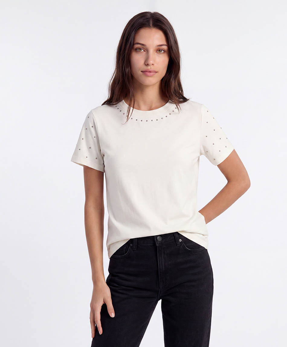 Polera mujer tachas mangas cuello