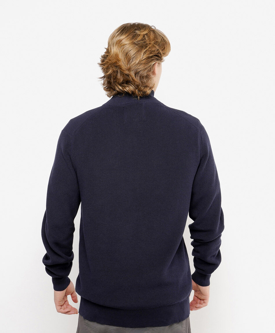 Sweater hombre cuello medio liso