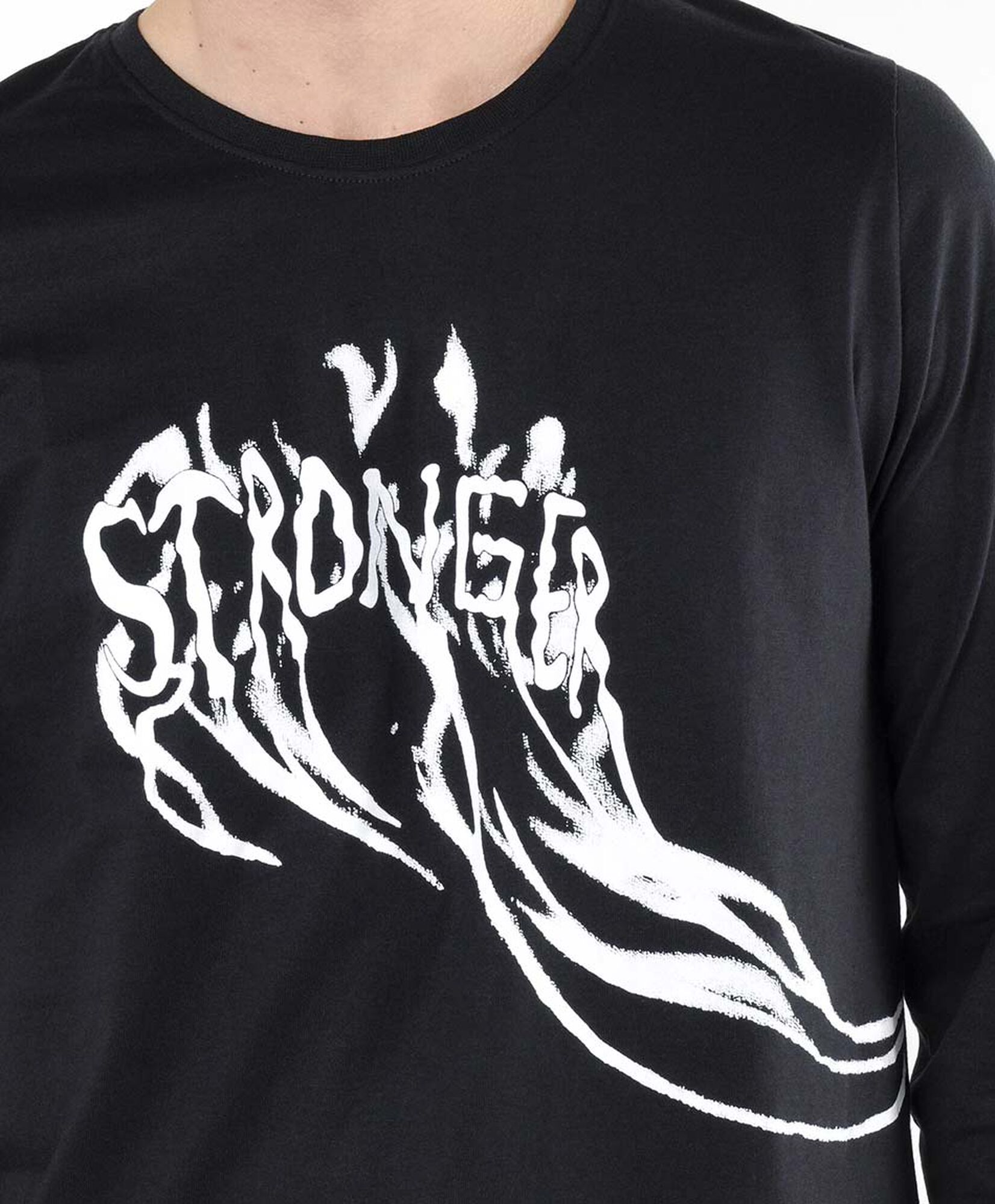 Polera hombre estampado stronger Polera hombre estampado stronger