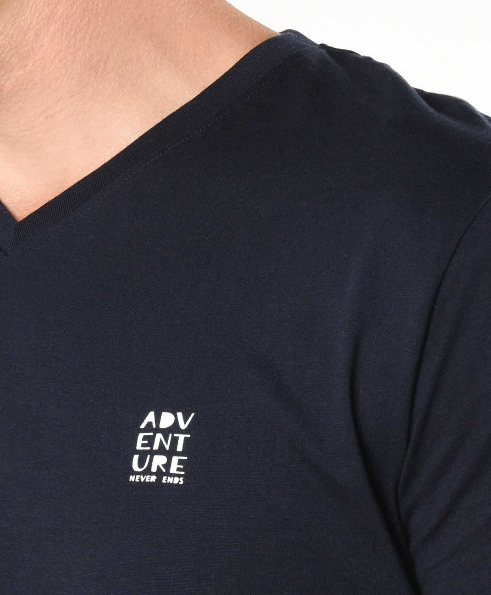 Polera hombre doble estampado montañas Polera hombre doble estampado montañas