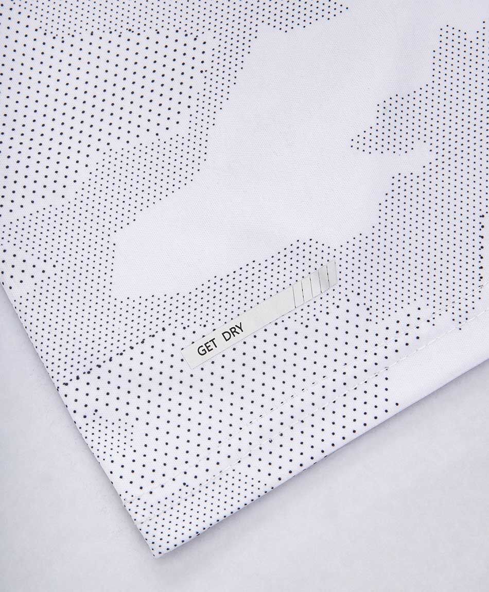 Polera deportiva hombre estilo camuflaje