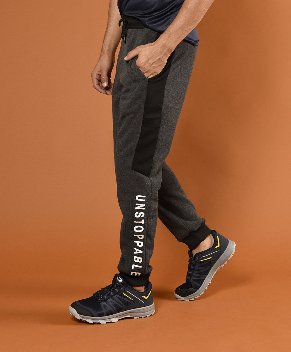 Pantal&oacute;n de buzo skinny fit