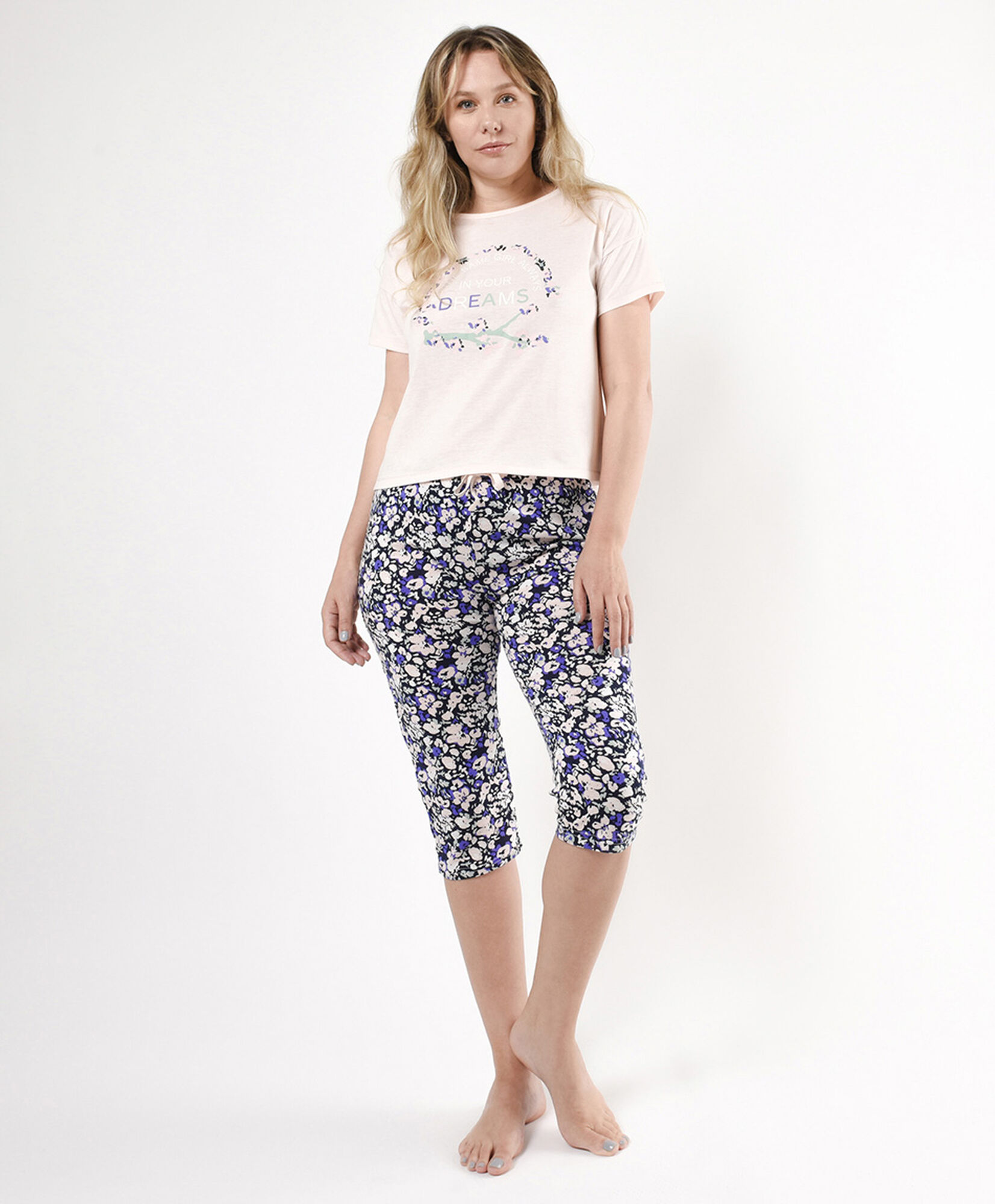 Pijama mujer capri floreado Pijama mujer capri floreado