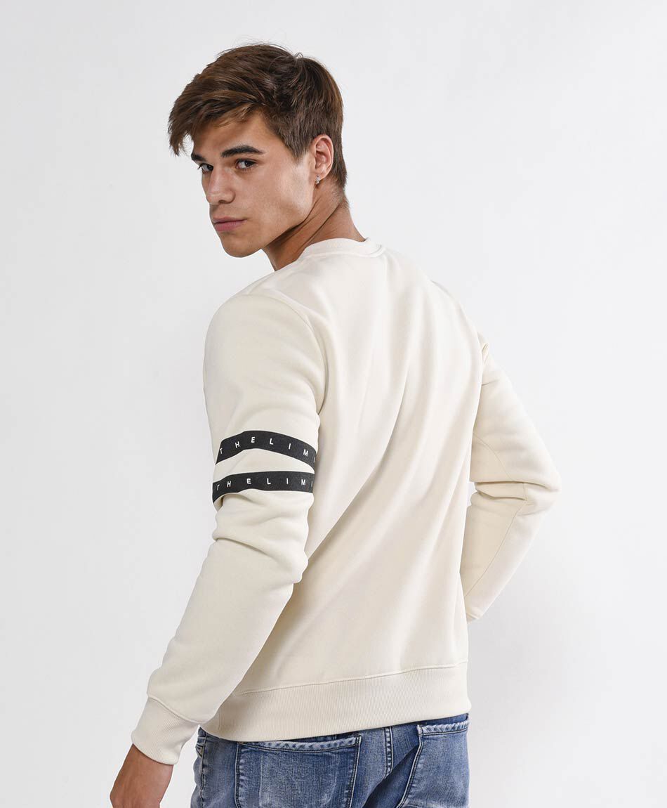 Poler&oacute;n hombre manga estampada