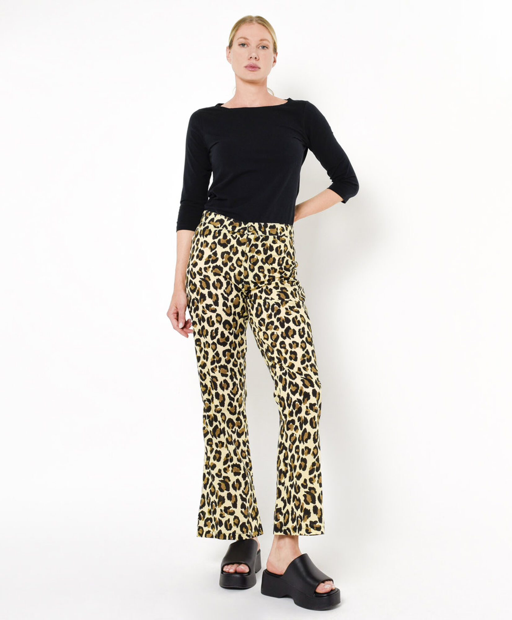 Pantalón mujer animal print Pantalón mujer animal print