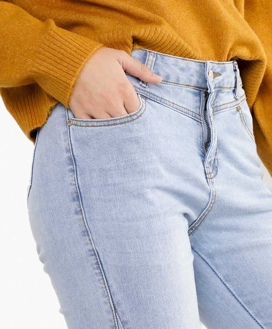 Jeans mujer corte flare