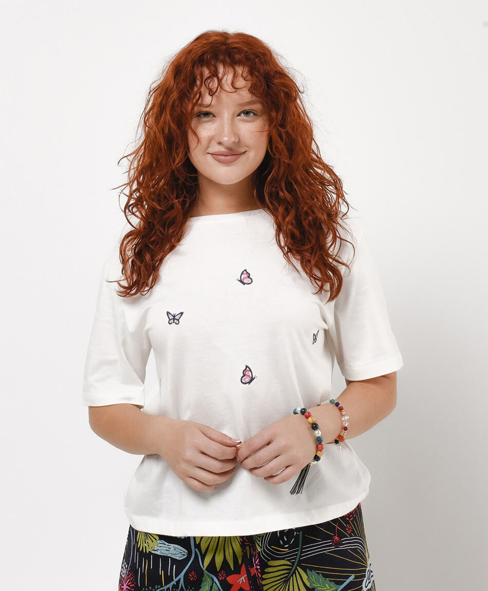 Polera mujer mariposas bordadas