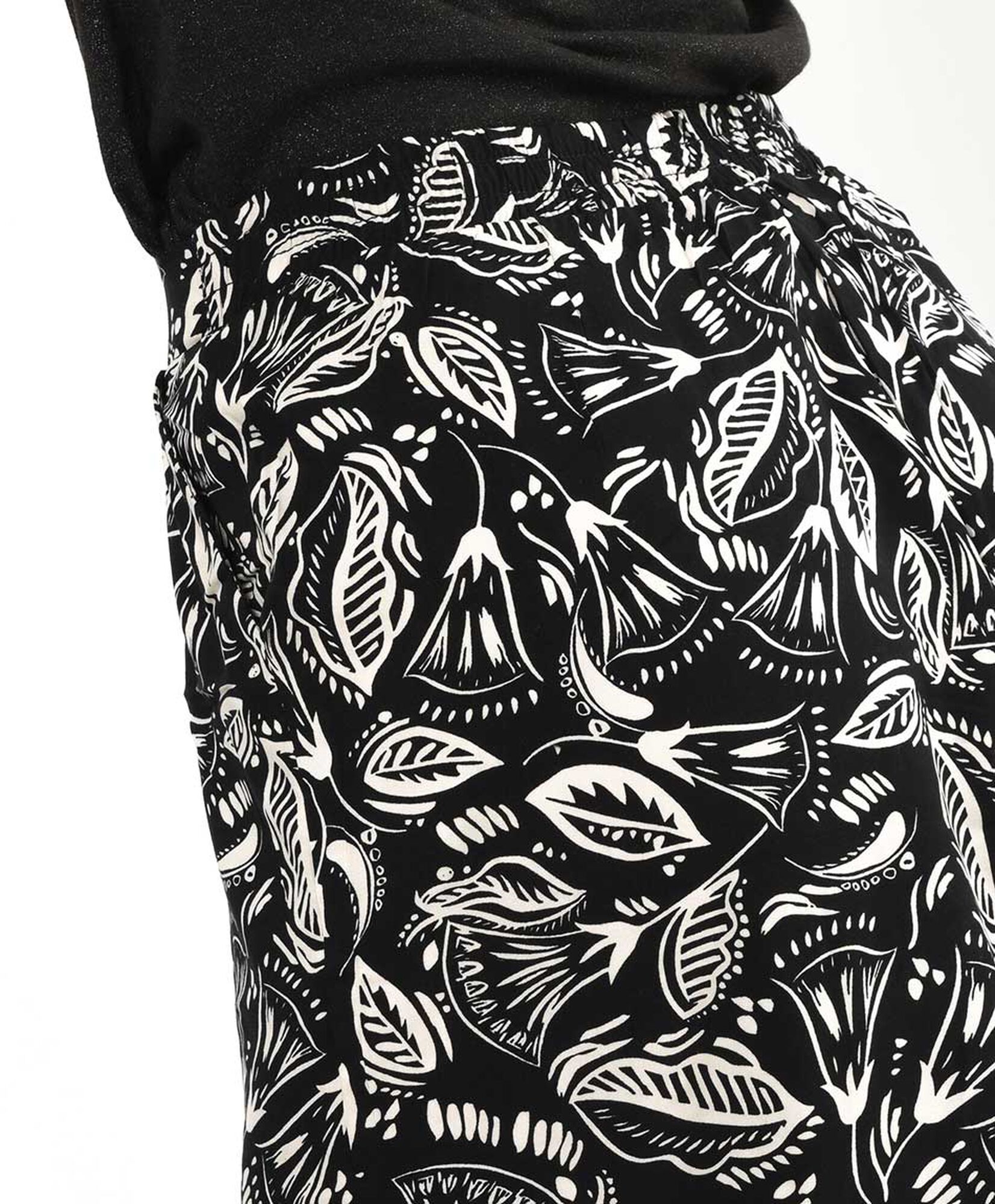 Pantalón mujer hojas wide Pantalón mujer hojas wide