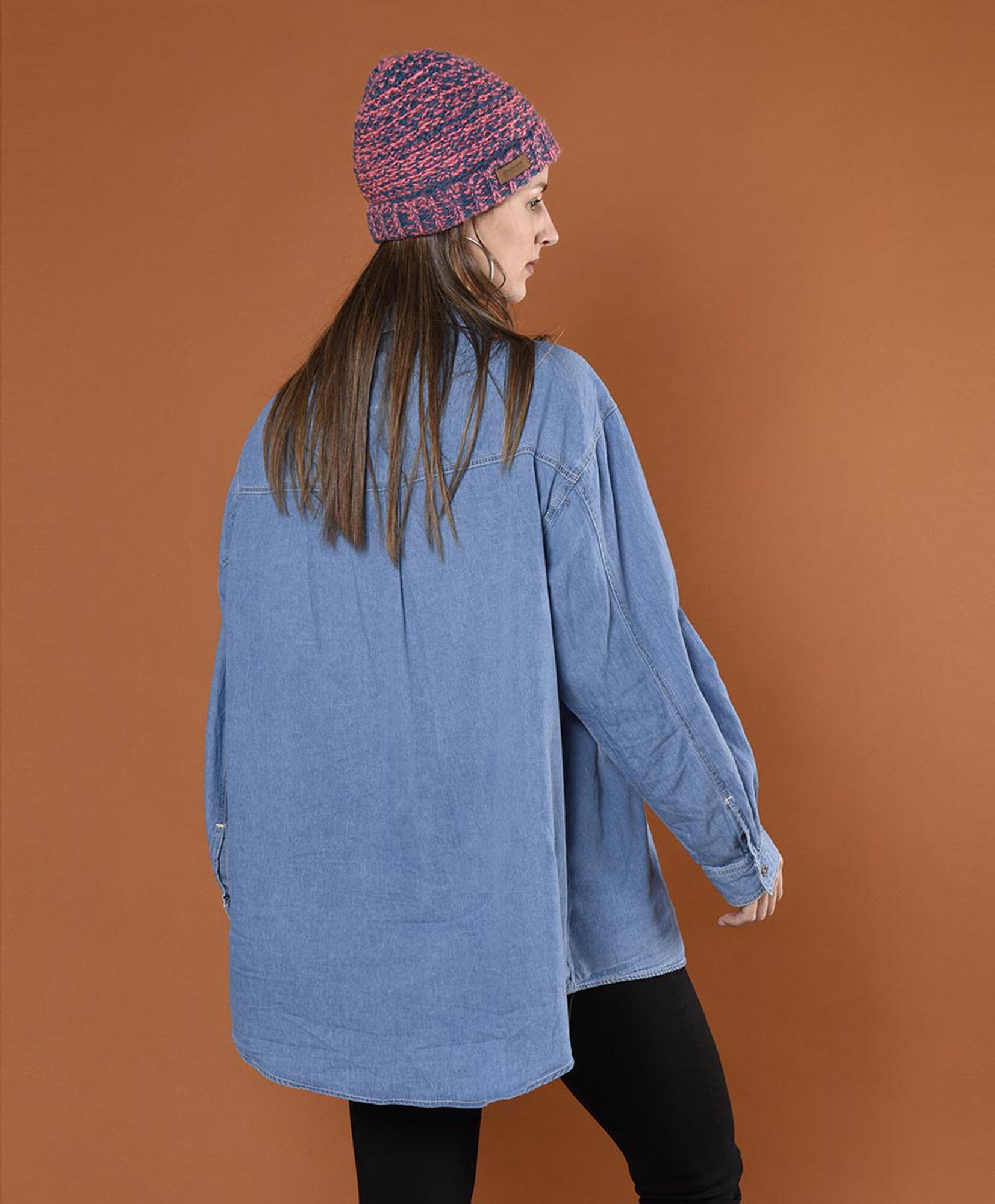 Blusa con broches Blusa con broches