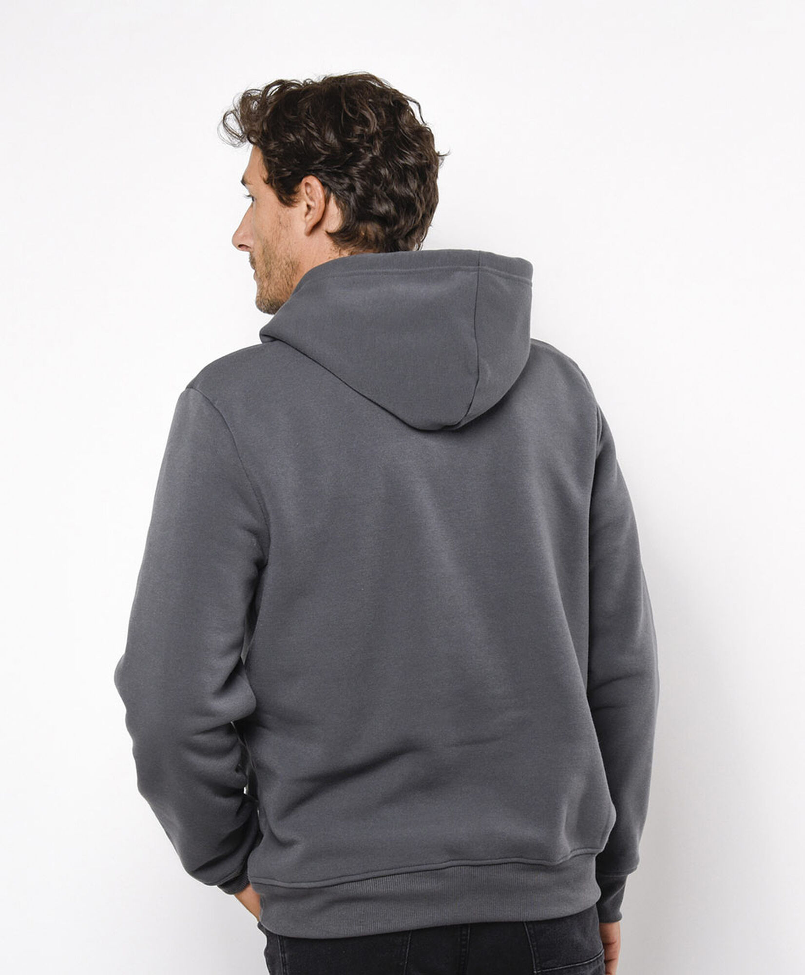 Polerón hombre liso con gorro Polerón hombre liso con gorro