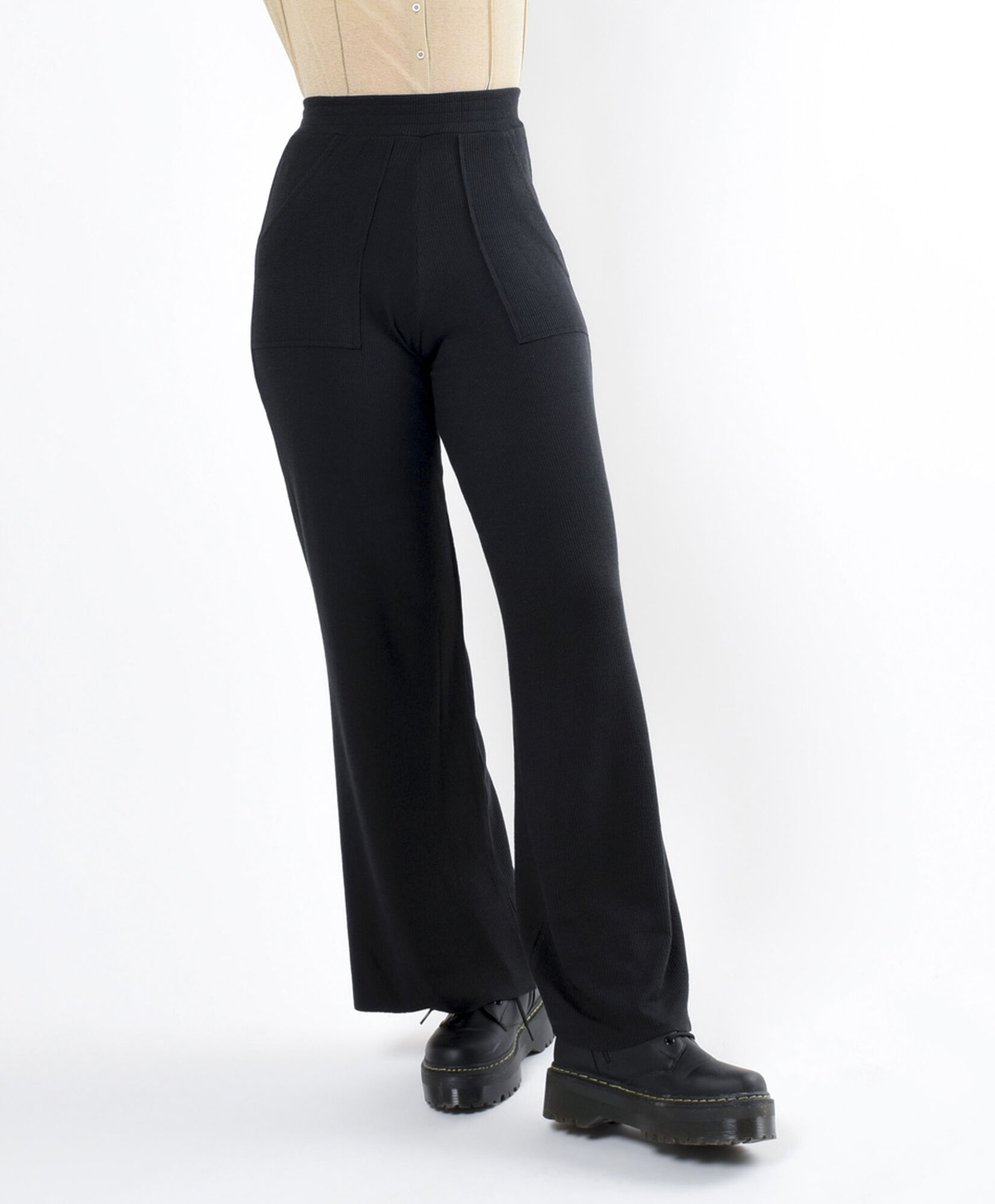 Pantalón mujer tiro alto wide Pantalón mujer tiro alto wide