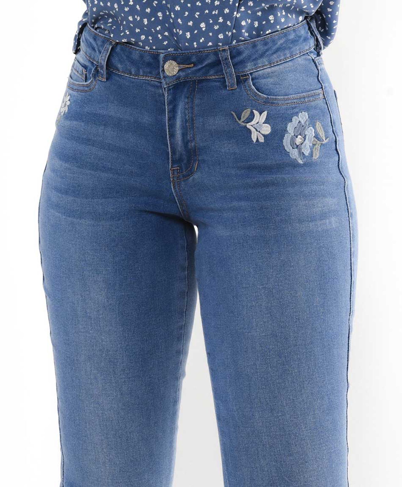 Jeans mujer flores bordadas flare Jeans mujer flores bordadas flare