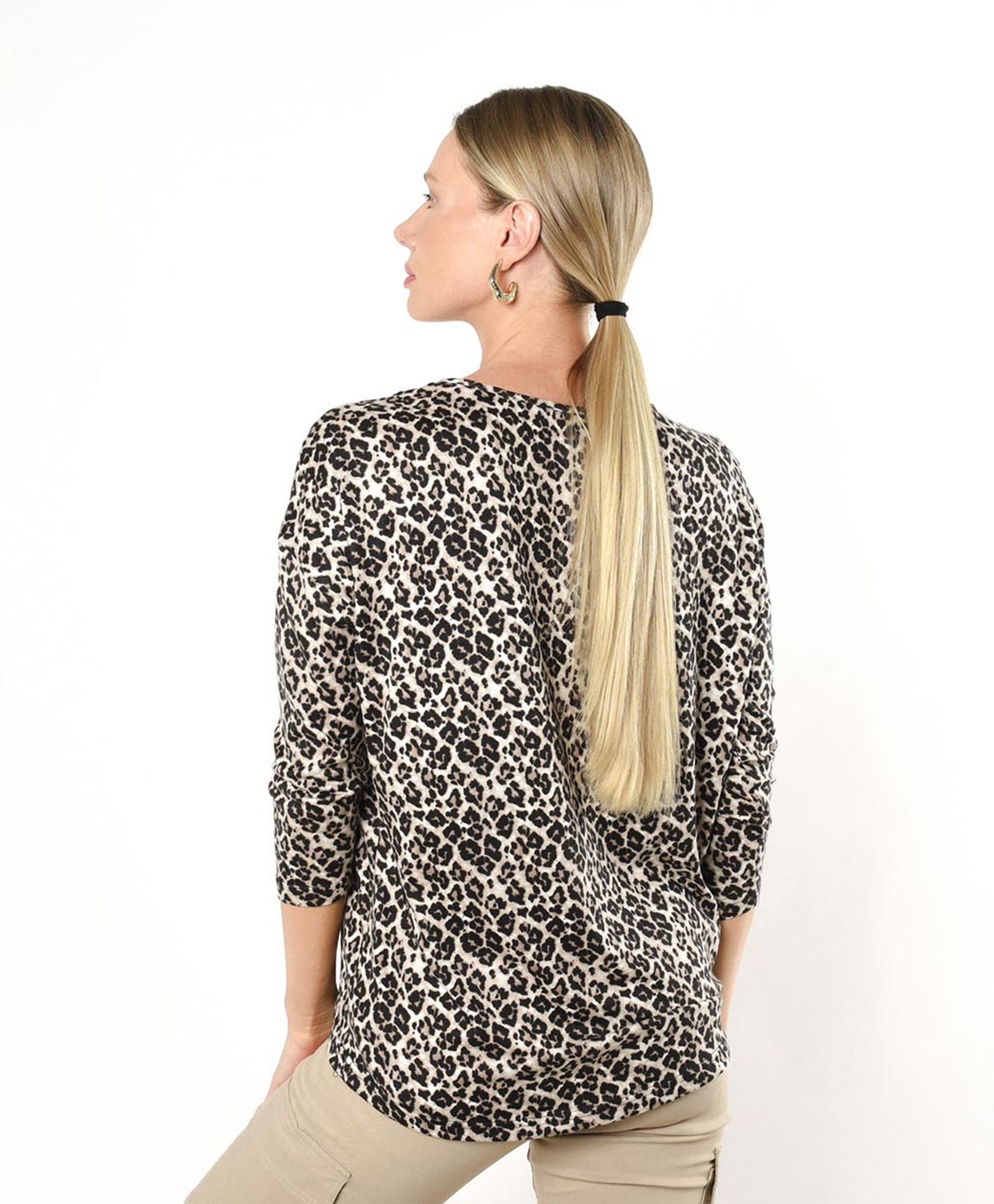 Polera mujer animal print lanosa Polera mujer animal print lanosa
