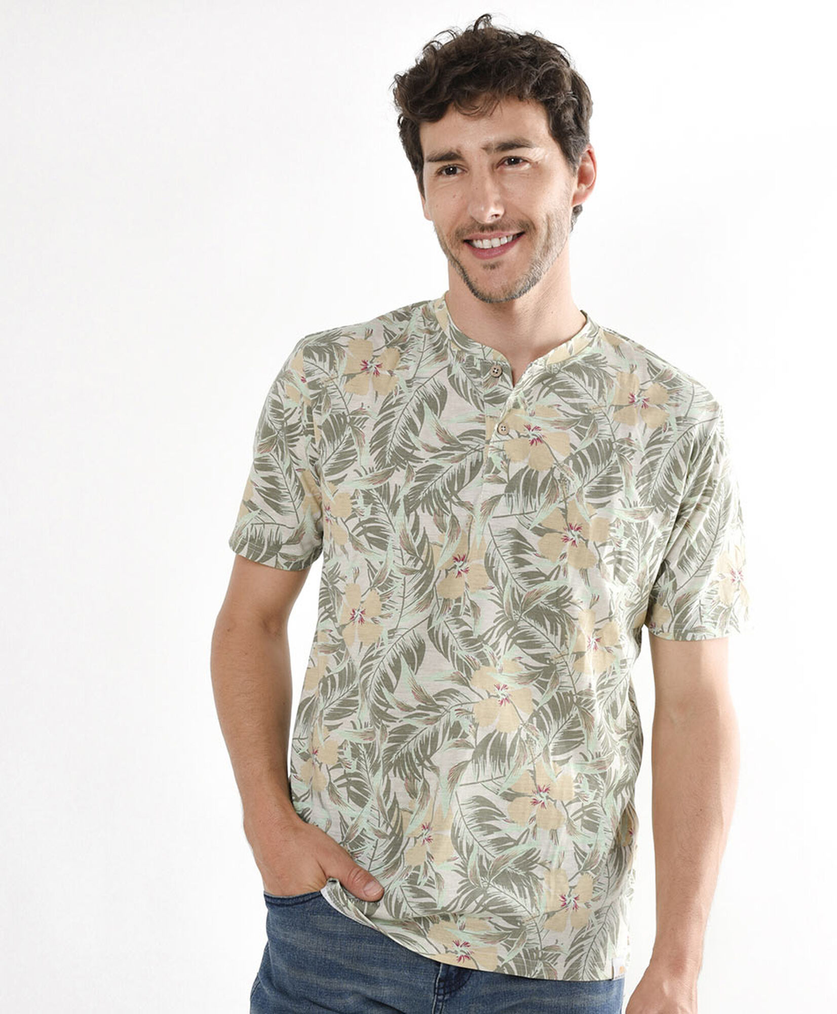 Polera hombre floral con botones verde Polera hombre floral con botones verde