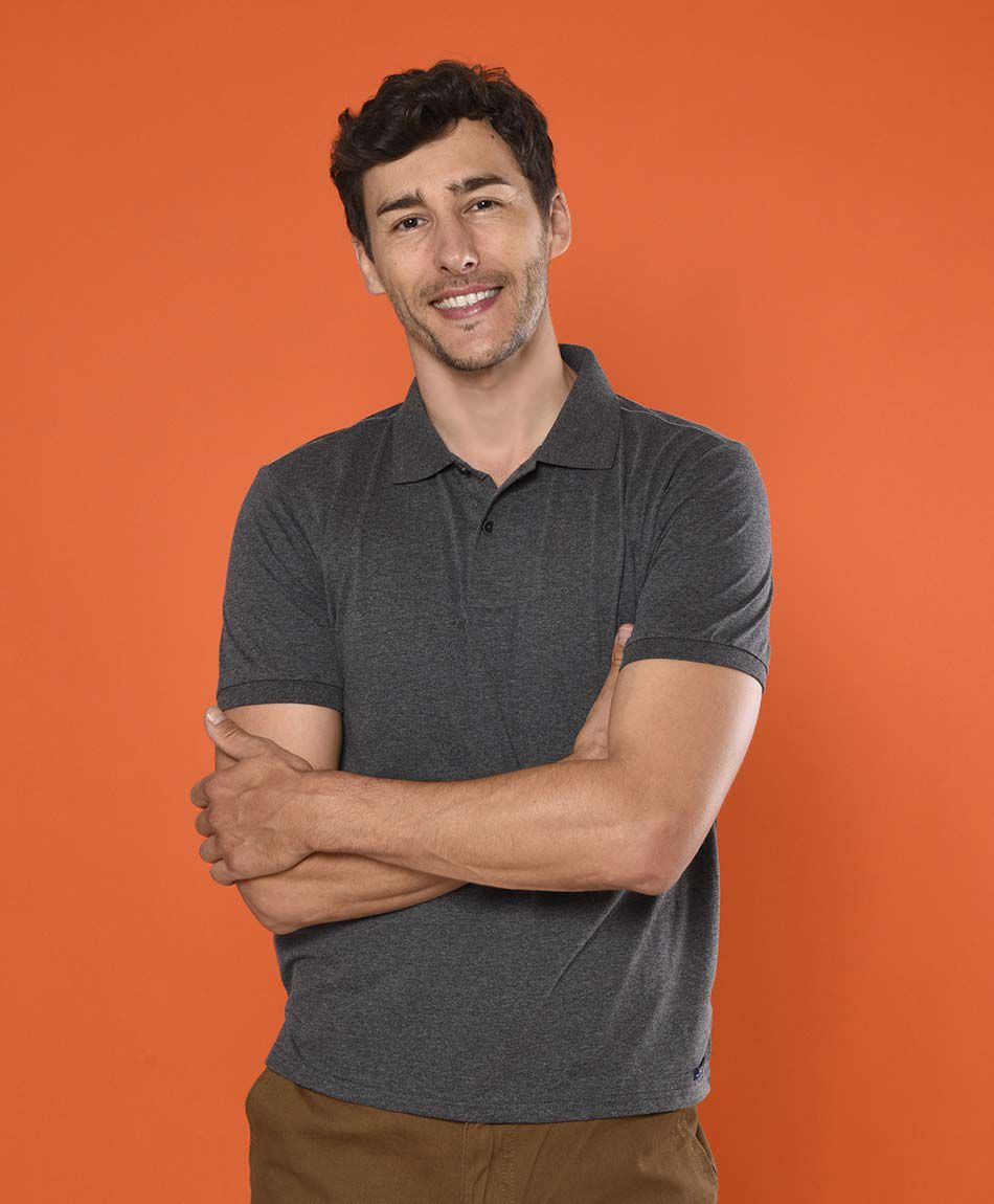 Polera manga corta cuello piqu&eacute;