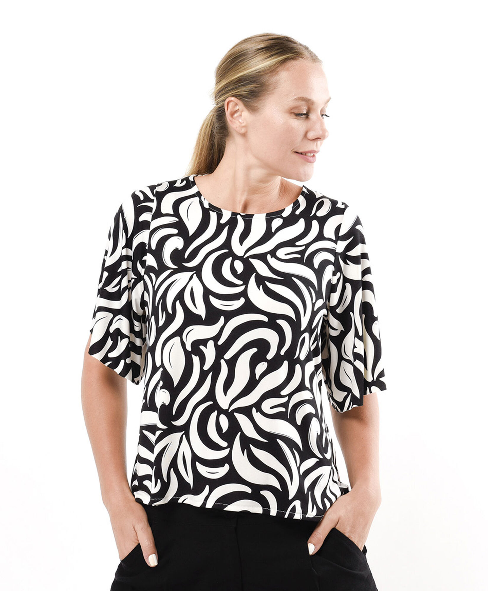 Polera mujer estampada bicolor Polera mujer estampada bicolor