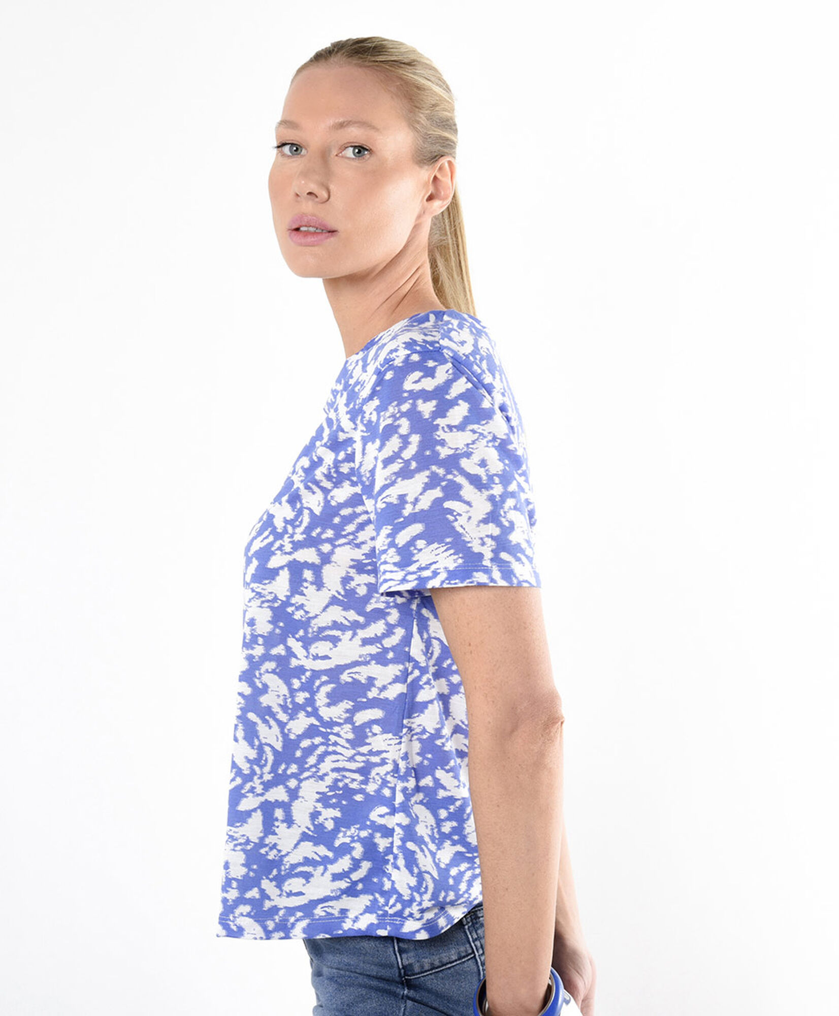 Polera mujer estampado cielo Polera mujer estampado cielo