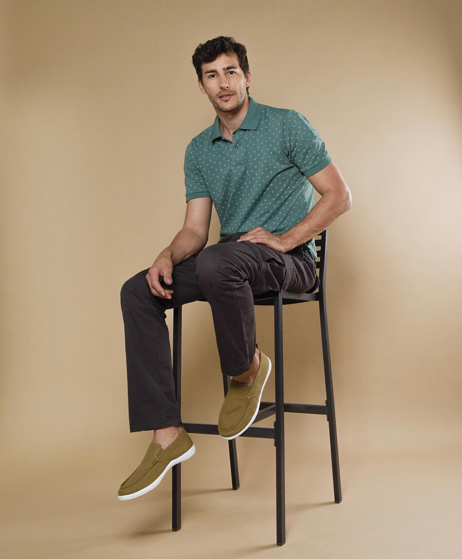 Zapatilla casual slip on